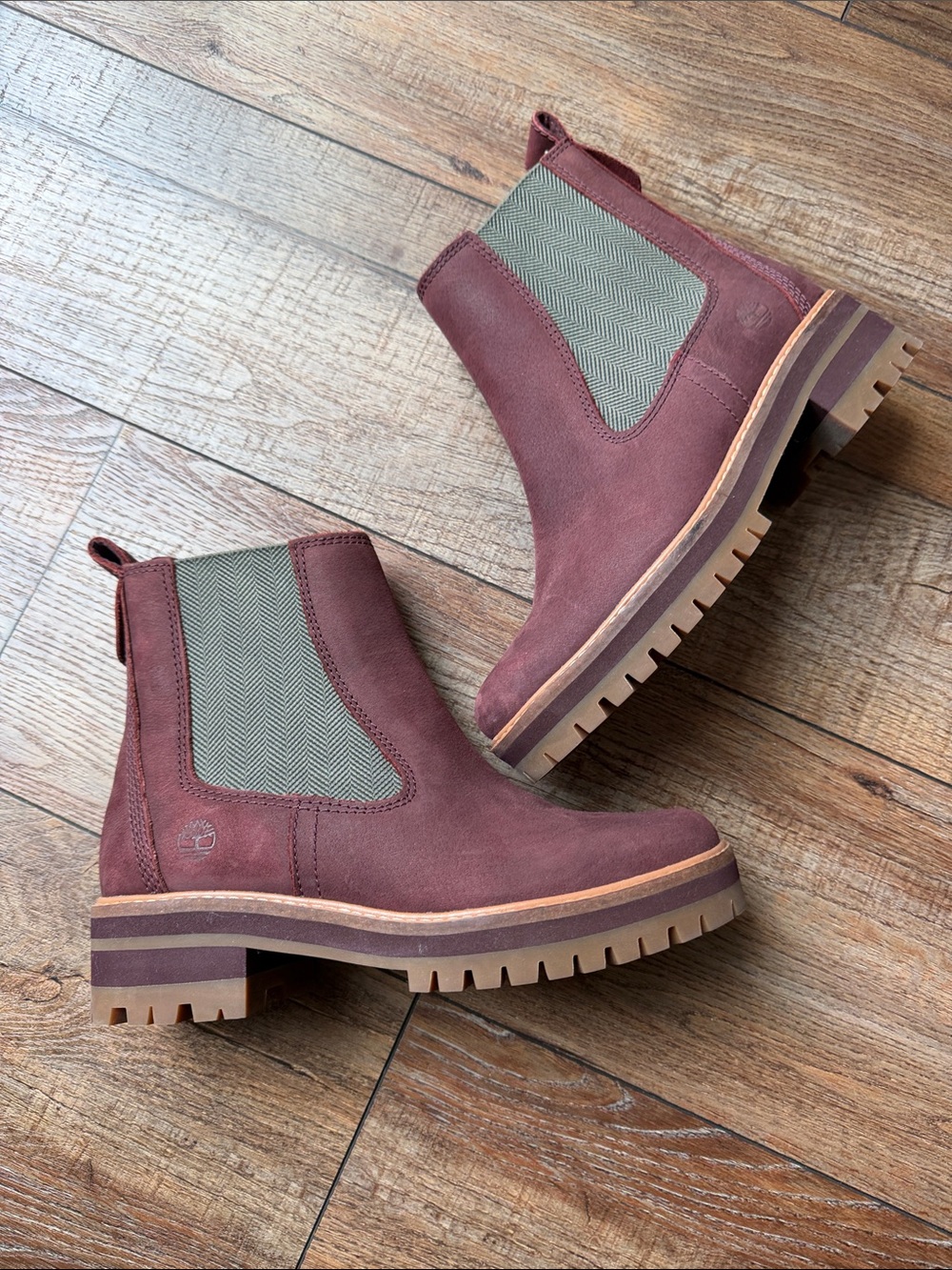 Timberland Women's Burgundy Chelsea Lug Booties with Olive Panels 7.5
